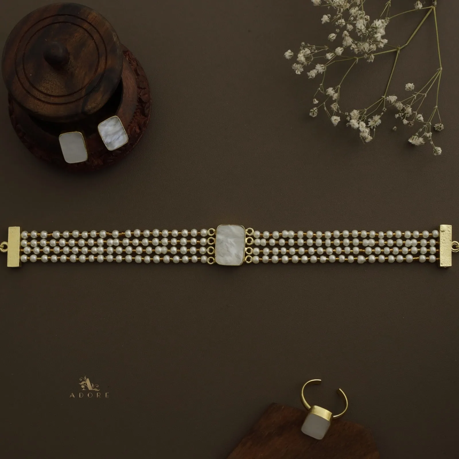 Elegant Pearl Choker Combo Set