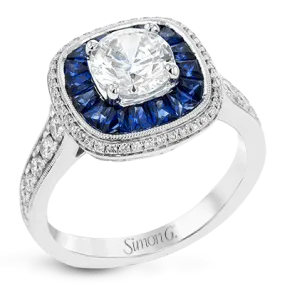 Engagement Ring in 18k Gold with Diamonds