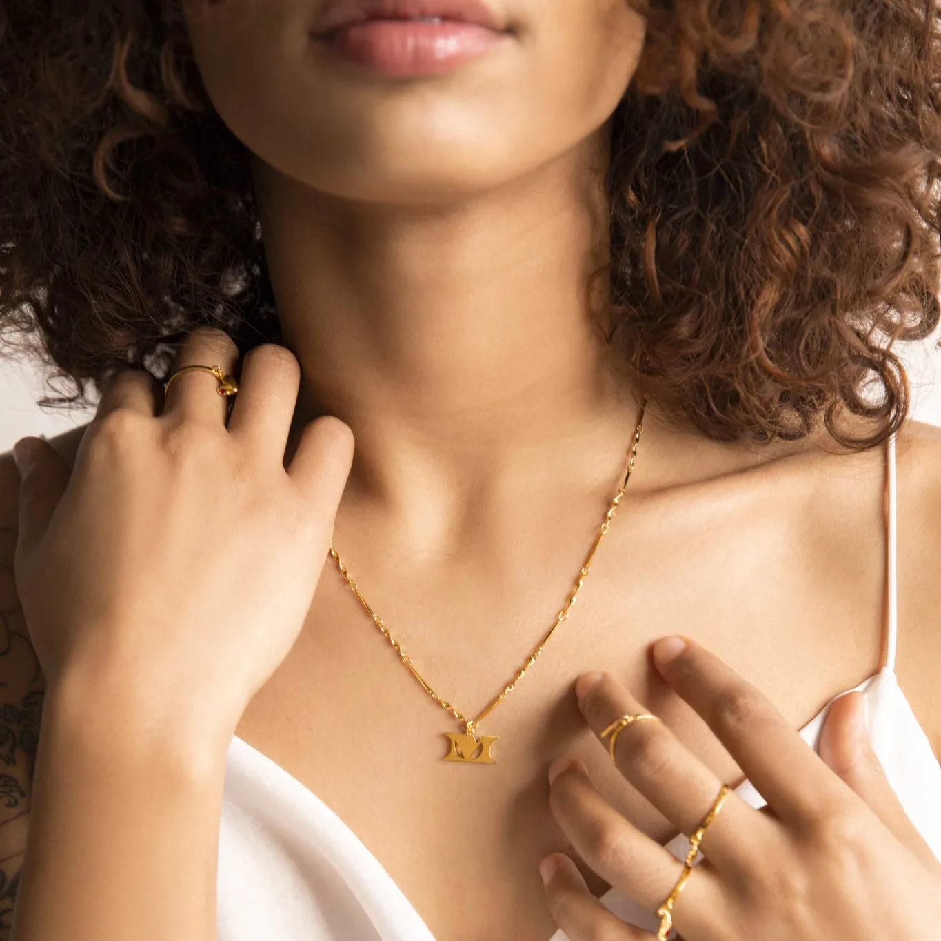 Letter Necklace (M) - Gold